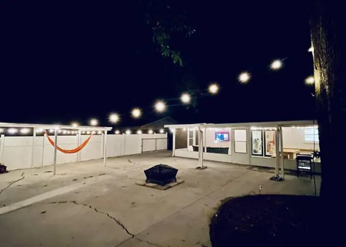 The Peach Family Friendly Oasis