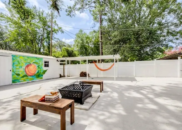 The Peach Family Friendly Oasis