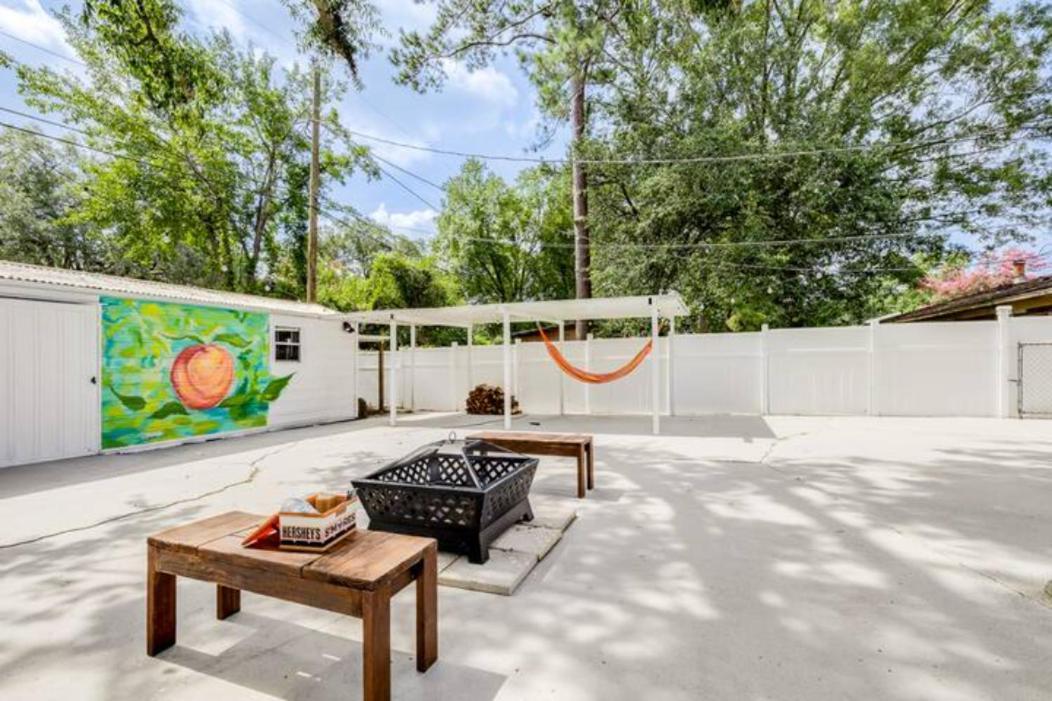 The Peach Family Friendly Oasis Holiday home Savannah